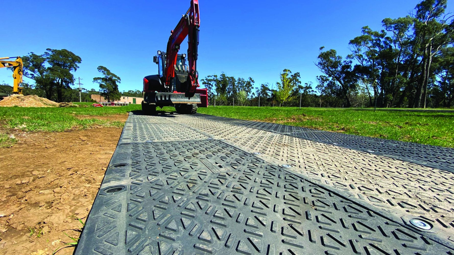 Traffic_track_matsMaxi Track Farm 202090web_size_2560x1920_px Traffic_track_matsMaxi Track Farm 202090web_size_2560x1920_px