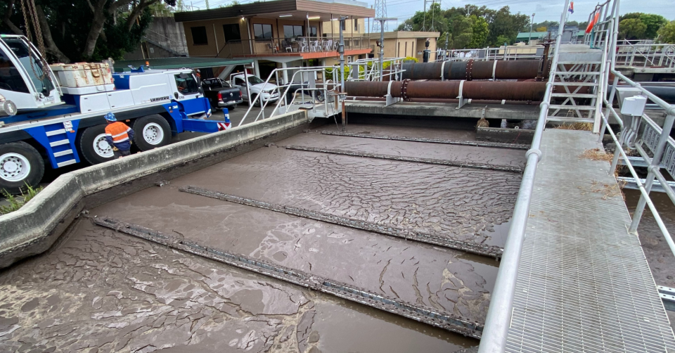 Horizontal Props To Support Sewage Tank - Feature Image